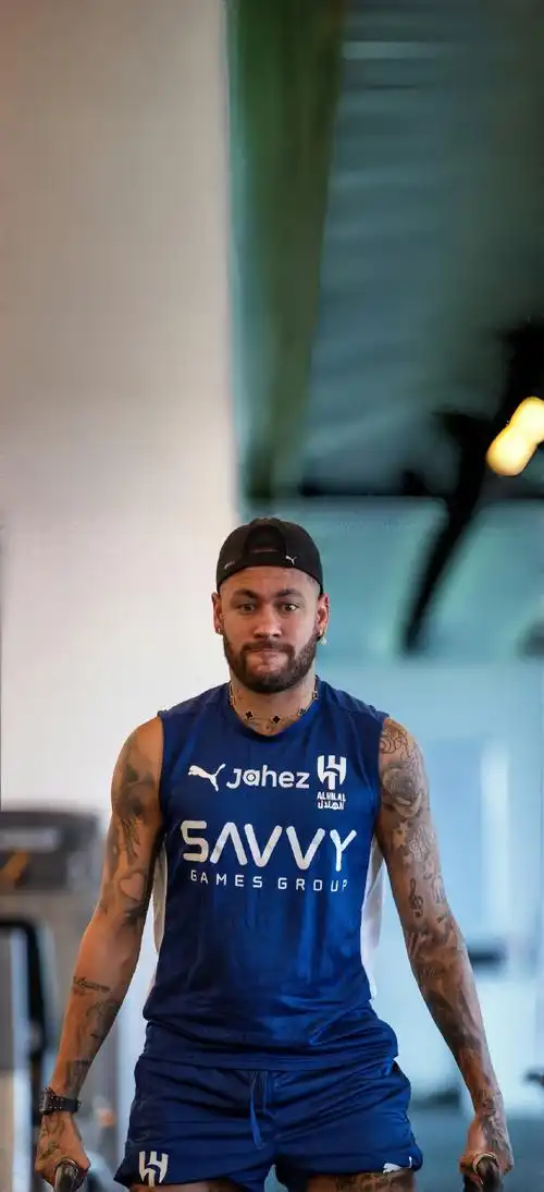 官方：水晶宫前锋伊比奥韦加盟英甲布莱克浦.