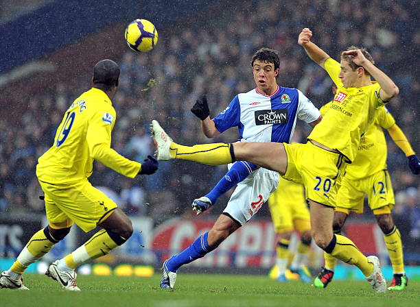 巴斯托尼成意甲历史身价最高的中卫，足坛历史仅次于范戴克.